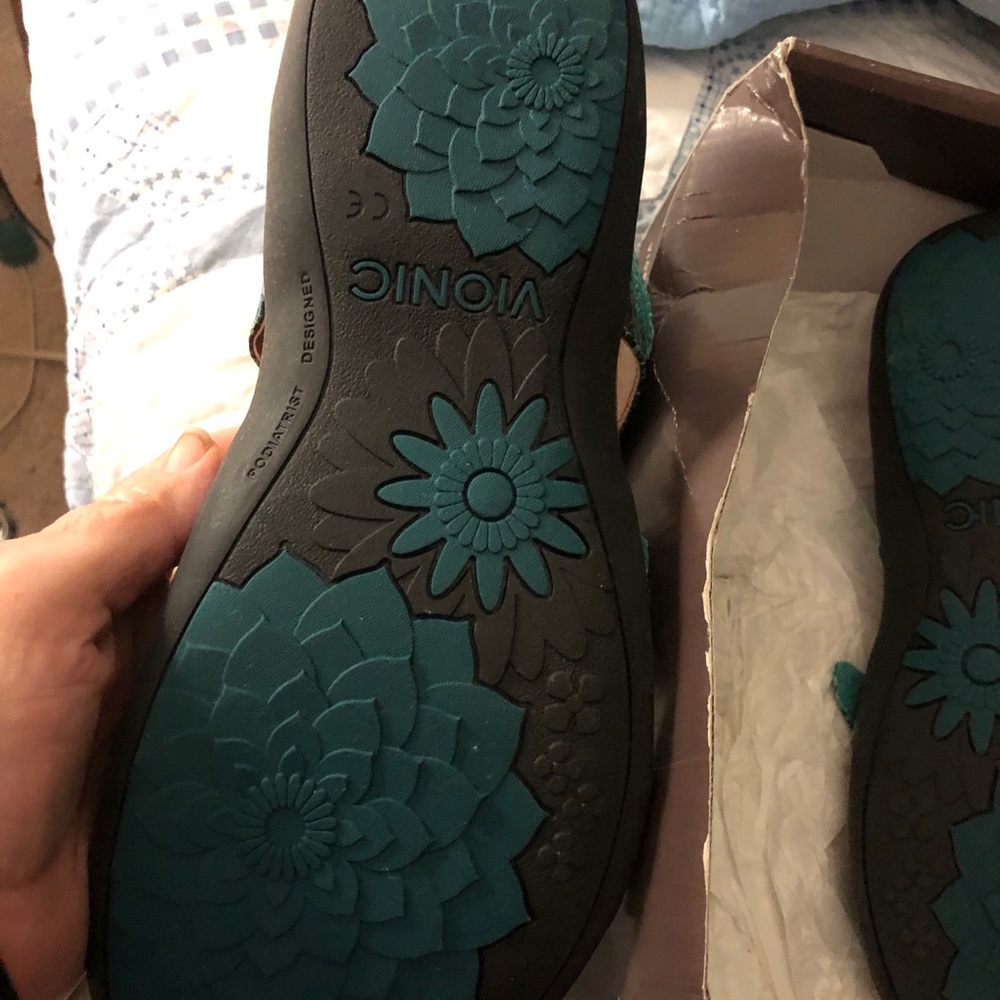 Vionic Sandals - Picture 6 of 6